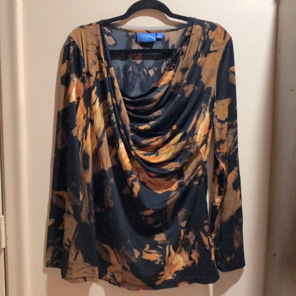 Simply Vera black and gold long sleeve dress shirt